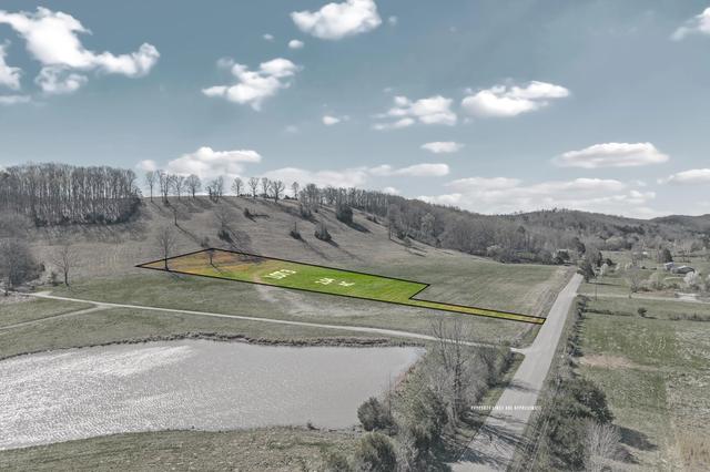 3 N Nopone Valley Rd, Decatur, TN 37322