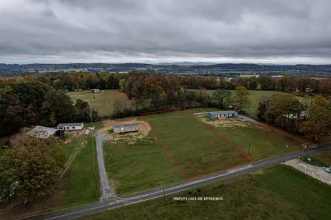 4 County Road 326, Sweetwater, TN 37874