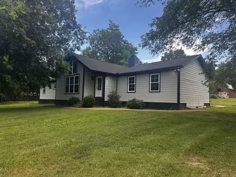 3194 Johnson Ln, Christiana, TN 37037