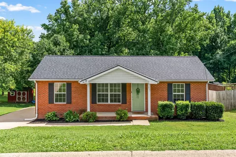 352 Donna Dr, Clarksville, TN 37042