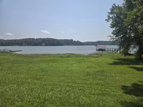480 Bluff Point Ridge Rd, Waverly, TN 37185