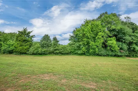 1442 E Piney Rd, Dickson, TN 37055 photo 3