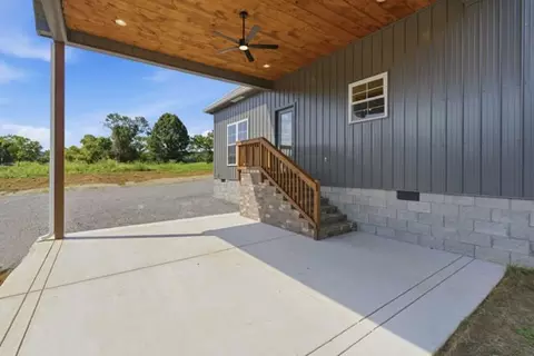 Exterior - 200 Dement Rd, Normandy, TN 37360 photo 3 of 5