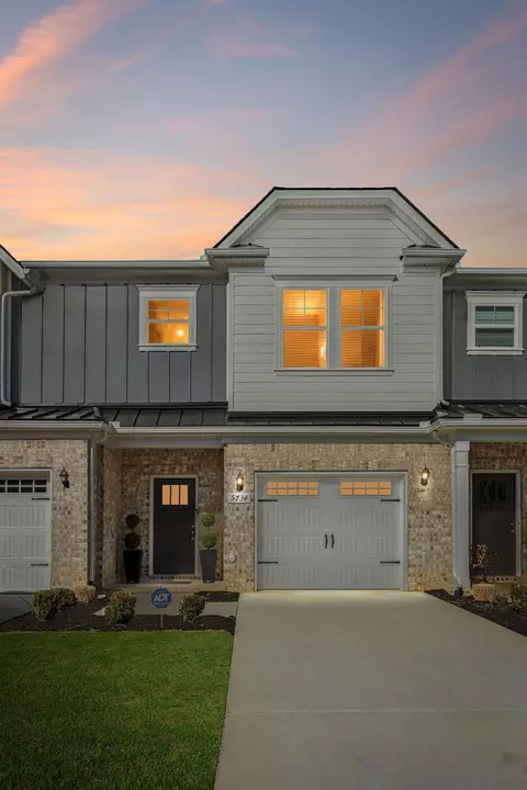 5734 Cloverwood Dr, Rockvale, TN 37153