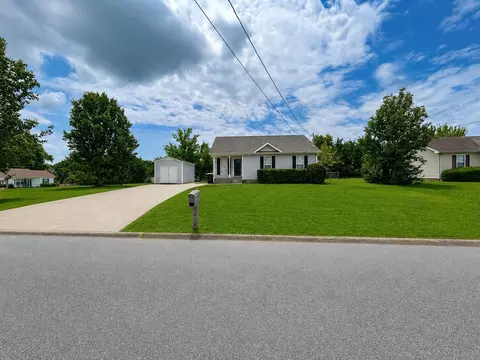 954 Winesap Rd, Clarksville, TN 37040