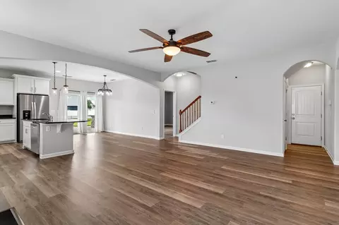 Living - 3438 Hyde Ct, Murfreesboro, TN 37128 photo 3 of 5