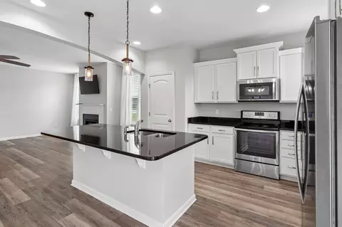 Kitchen - 3438 Hyde Ct, Murfreesboro, TN 37128 photo 2 of 3