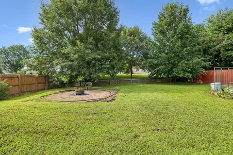 Exterior - 6038 Chickadee Cir, Spring Hill, TN 37174 photo 5 of 9
