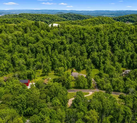 2288 N Berrys Chapel Rd, Franklin, TN 37069