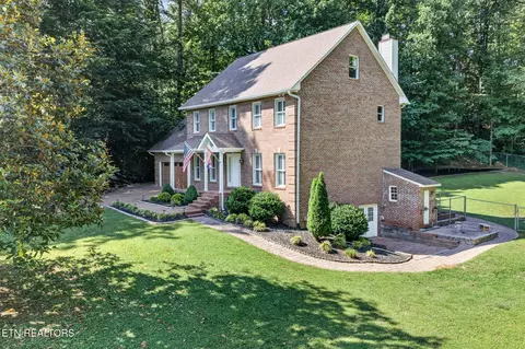 1515 Little John Ln, Cookeville, TN 38501
