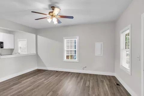 Living - 460 E State St, Murfreesboro, TN 37130 photo 2 of 3