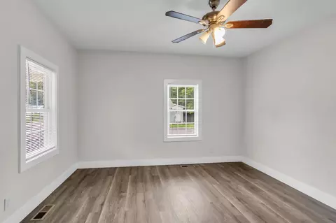 Bedroom - 460 E State St, Murfreesboro, TN 37130 photo 2 of 4