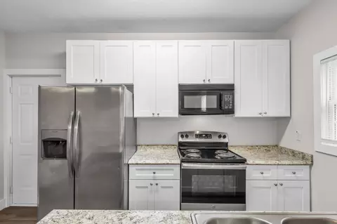 Kitchen - 460 E State St, Murfreesboro, TN 37130 photo 3 of 4
