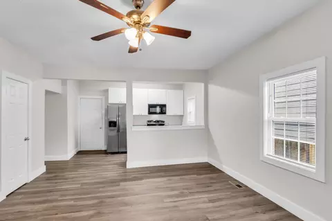 Living - 460 E State St, Murfreesboro, TN 37130 photo 1 of 3