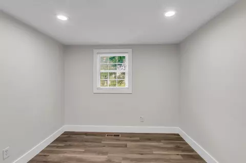 Bedroom - 460 E State St, Murfreesboro, TN 37130 photo 3 of 4