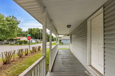 Exterior - 460 E State St, Murfreesboro, TN 37130 photo 4 of 6
