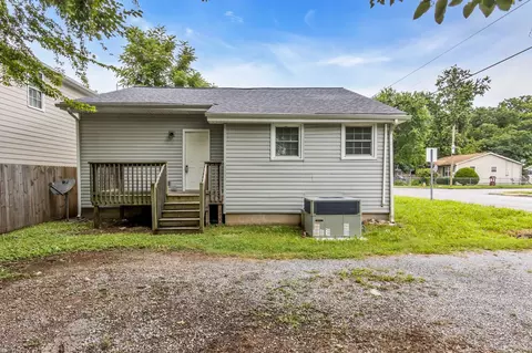 Exterior - 460 E State St, Murfreesboro, TN 37130 photo 5 of 6