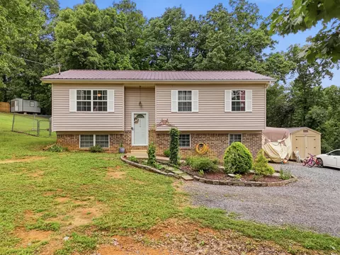 2340 Rolling Brook Dr NE, Cleveland, TN 37323