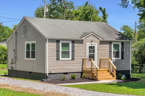 303 Park Ln, Clarksville, TN 37042