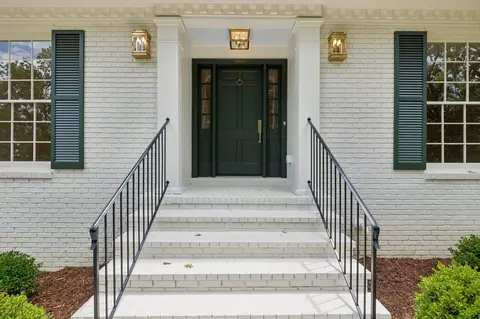 6004 Hillsboro Pike, Nashville, TN 37215