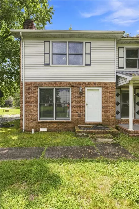 101 Westlake Pl # B, Tullahoma, TN 37388