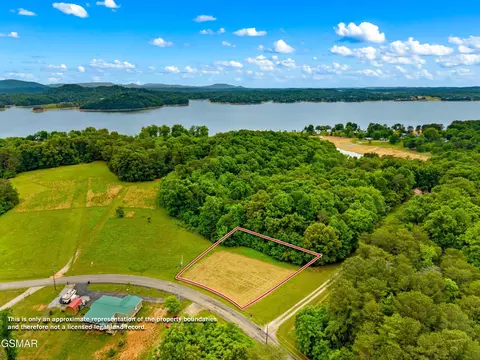 55 Covington Rd, Dandridge, TN 37725