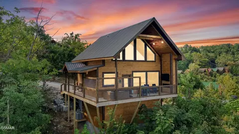 2251 Fox Berry Way, Sevierville, TN 37876