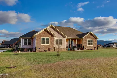 850 Majestic Mountains Blvd, Walland, TN 37886