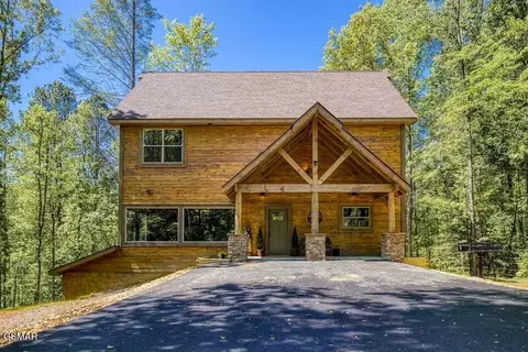 2119 Cub Cir, Sevierville, TN 37862