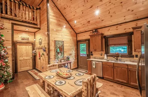 2313 Bogle Spring Loop, Sevierville, TN 37862 photo 7