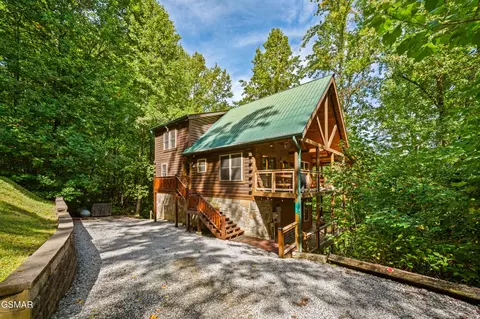 4144 Burning Tree Ln, Sevierville, TN 37862