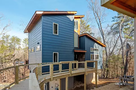 2385 Forge Hideaway Loop #1, Pigeon Forge, TN 37863