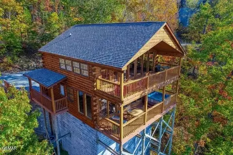 2131 Paradise View Way, Sevierville, TN 37876