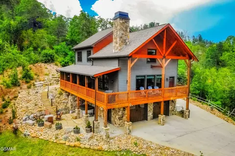 829 Vixen Run, Gatlinburg, TN 37738