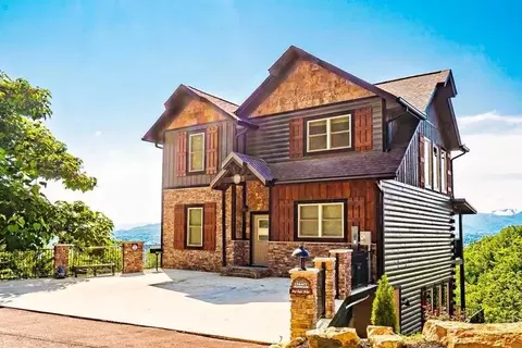 3224 Legacy Vista Dr, Sevierville, TN 37876