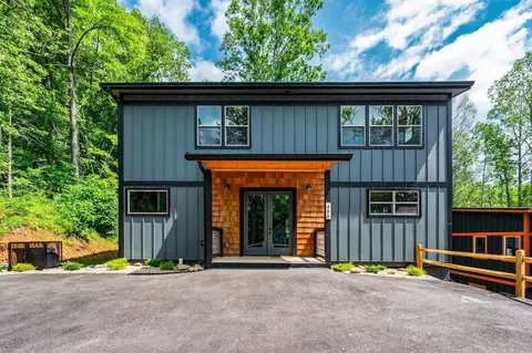 456 Winfield Heights Rd, Gatlinburg, TN 37738