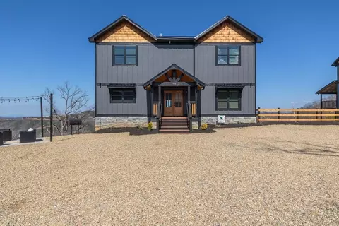 708 Topside Dr, Gatlinburg, TN 37738