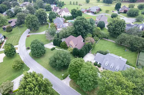 108 Fairways Blvd N, Tullahoma, TN 37388