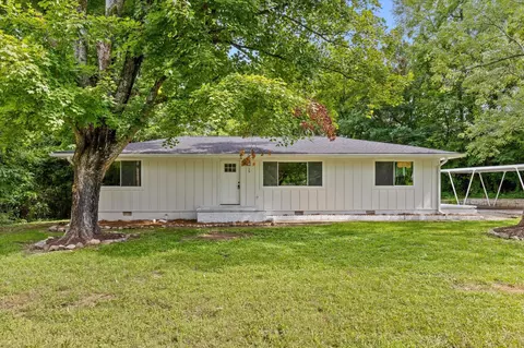 19 Shuler Ln, Rossville, GA 30741