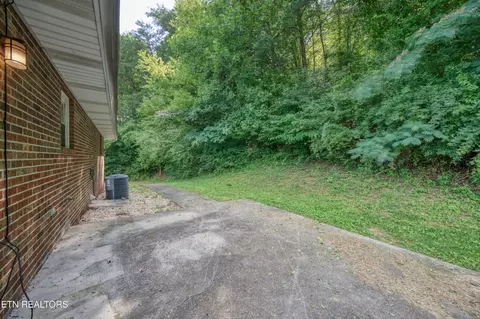 1306 Brushy Valley Rd, Heiskell, TN 37754 photo 24