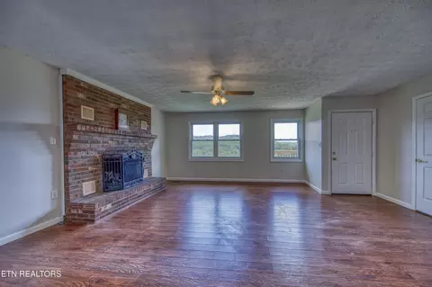 1306 Brushy Valley Rd, Heiskell, TN 37754 photo 4
