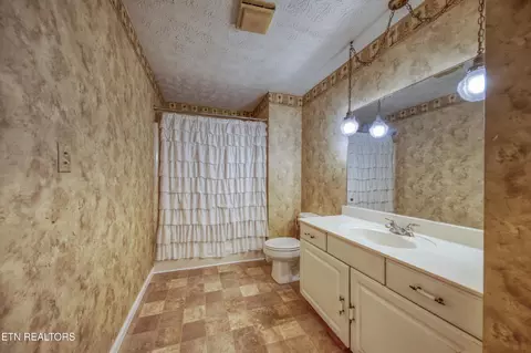 1306 Brushy Valley Rd, Heiskell, TN 37754 photo 11