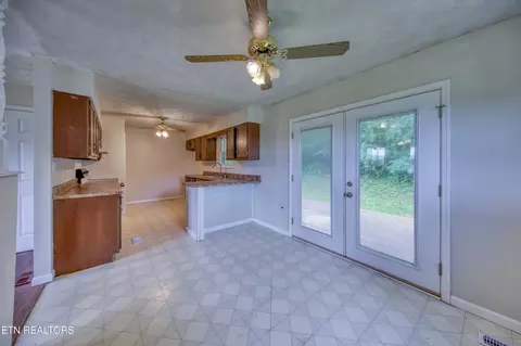 1306 Brushy Valley Rd, Heiskell, TN 37754 photo 6