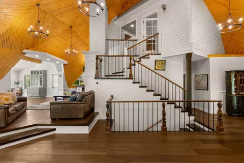 Entry Way - 7362 Walker Rd, Fairview, TN 37062 photo 4 of 8