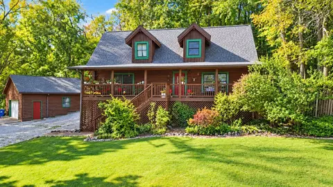 532 Cummings Ln, Cottontown, TN 37048