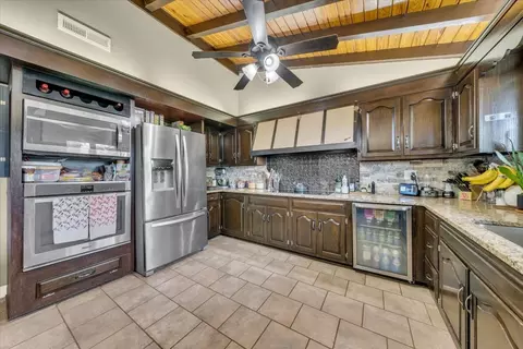 Kitchen - 6126 Manchester Hwy, Morrison, TN 37357 photo 3 of 6