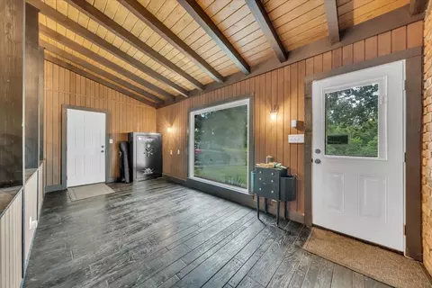Entry Way - 6126 Manchester Hwy, Morrison, TN 37357 photo 6 of 7