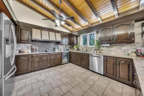 Kitchen - 6126 Manchester Hwy, Morrison, TN 37357 photo 1 of 6