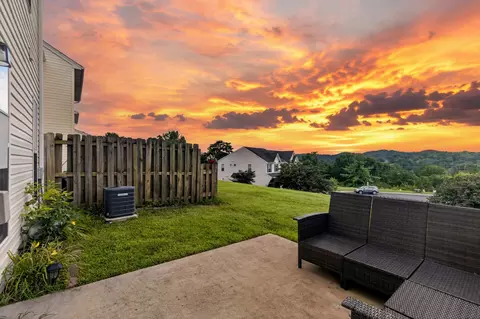 7277 Charlotte Pike #214, Nashville, TN 37209