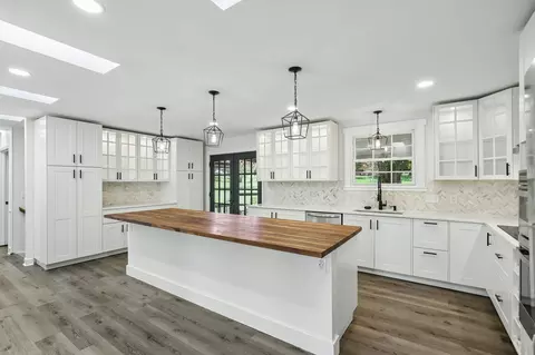 463 Walton Ferry Rd, Hendersonville, TN 37075